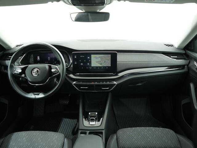 Skoda OCTAVIA Combi 1.0 e-TSI 110PK BUSINESS EDITION | Trekhaak | Camera | Stoelverwarming