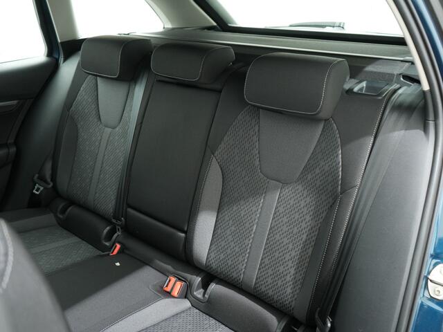 Skoda OCTAVIA Combi 1.0 e-TSI 110PK BUSINESS EDITION | Trekhaak | Camera | Stoelverwarming