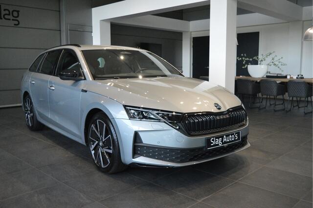 Skoda OCTAVIA Combi 1.5 TSI MHEV Sportline navi camera trekhaak 18 inch !!