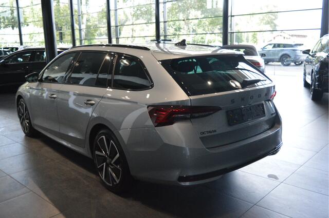 Skoda OCTAVIA Combi 1.5 TSI MHEV Sportline navi camera trekhaak 18 inch !!