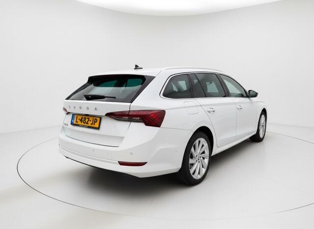 Skoda OCTAVIA 1.5 TSI FIRST EDIT. CARPLAY, STOELVW, TREKHAAK.