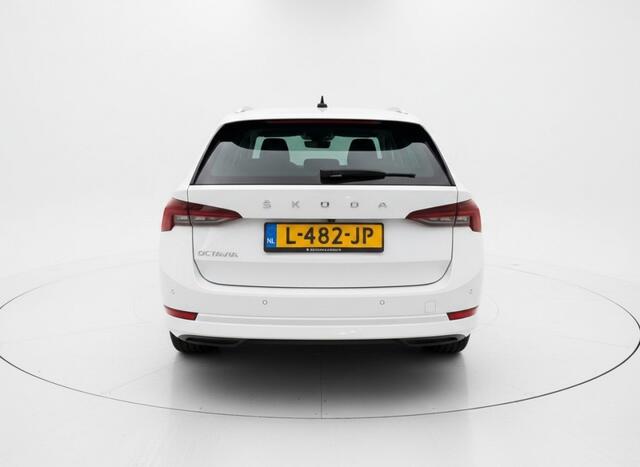 Skoda OCTAVIA 1.5 TSI FIRST EDIT. CARPLAY, STOELVW, TREKHAAK.