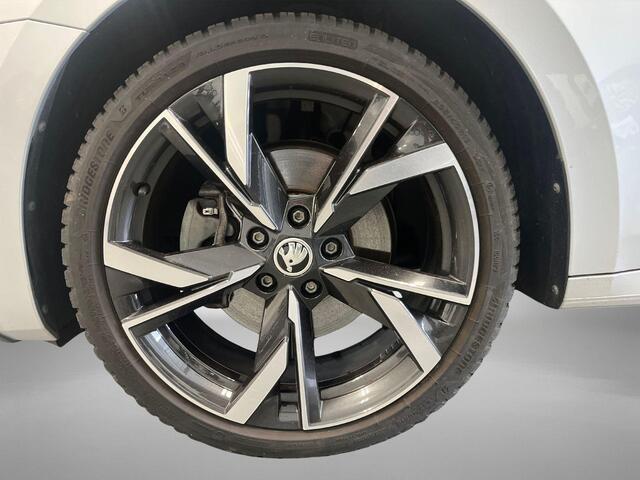 Skoda OCTAVIA 1.4 TSI iV PHEV 204pk DSG · Keyless · Elek. Achterklep · Apple/Android Car Play · ACC · Stoelverwarming · Draadloze Telefoonlader ·