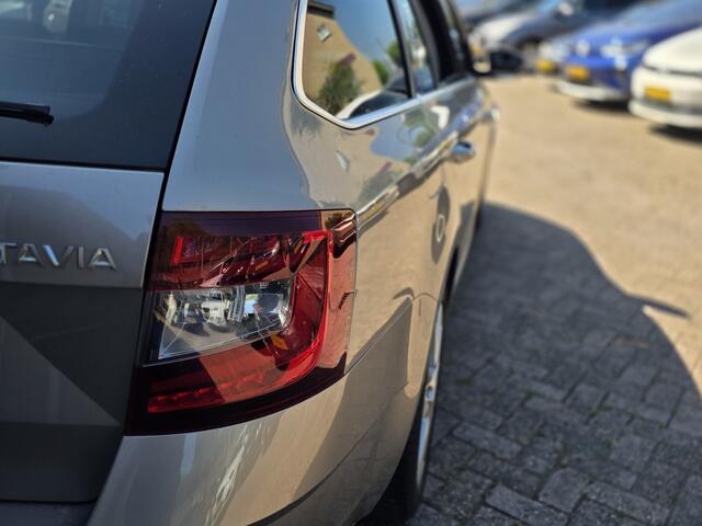 Skoda OCTAVIA Combi 1.0 TSI AUTOMAAT NAVI TEL CAMERA PDC CC STOELVERWARMING