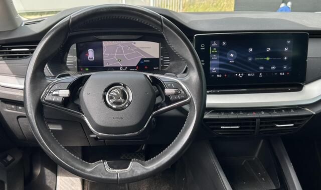 Skoda OCTAVIA Combi 1.5 e-TSI Business Edition 150PK | NIEUW MODEL | NL AUTO | AUTOMAAT | Digital Cockpit | Trekhaak | Elektrische Achterklep | Dodehoek Detectie | Parkeersensoren Voor en Achter | Sfeer Verlichting | LED | Carplay | 2 Sleutels | NAP | Climate control |