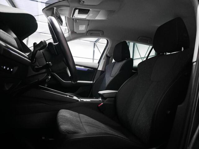 Skoda OCTAVIA Combi 1.4 TSI iV PHEV Business Edition | NL + 1e eig | ACC | Camera | Winter | Sfeer |