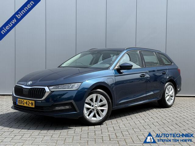Skoda OCTAVIA Combi 1.4 TSI iV Business Carplay Plug-in stoelverw.