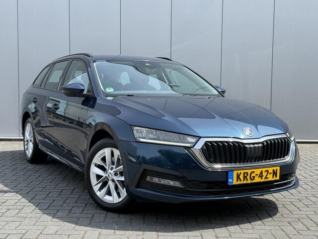 Skoda OCTAVIA Combi 1.4 TSI iV Business Carplay Plug-in stoelverw.