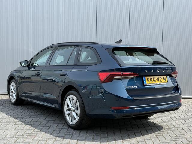 Skoda OCTAVIA Combi 1.4 TSI iV Business Carplay Plug-in stoelverw.