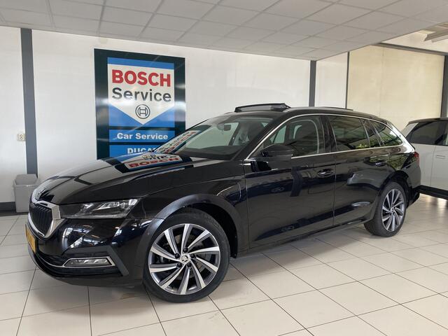 Skoda OCTAVIA Combi 1.4 TSI iV PHEV Business Edition Plus Panoramadak / Elec stoelen met geheugen / Sfeerverlichting / Carplay