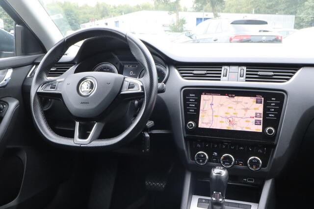 Skoda OCTAVIA Combi 1.6 TDI Greentech Clever Edition | BTW auto | Navigatie | Apple Carplay/Android Auto | Cruise control