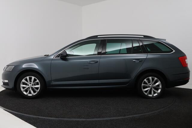 Skoda OCTAVIA Combi 1.5 TSI Greentech Business Edition (CRUISE CONTROL, STOELVERWARMING, NAVIGATIE CARPLAY, PARKEERSENSOREN)