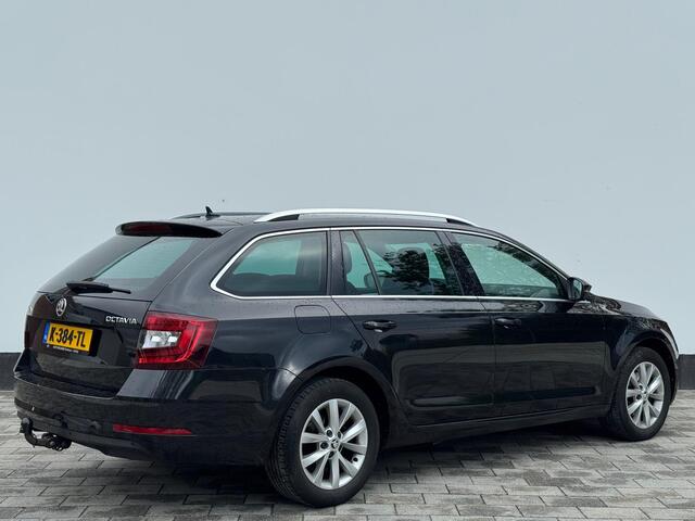 Skoda OCTAVIA Combi 1.5 TSI Greentech Style | Trekhaak | Cruise | Clima | Parkeersensoren V + A | Stoelverwarming | Apple Carplay & Android Auto |