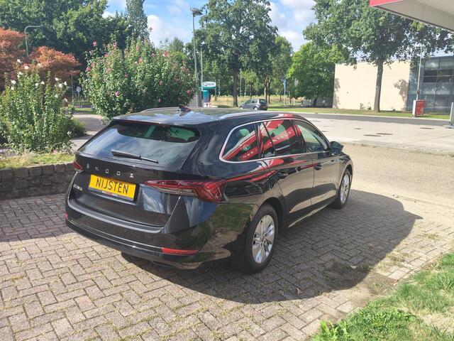 Skoda OCTAVIA COMBI 1.0i Ambition, Cruise, Navi, Dig Display, PDC