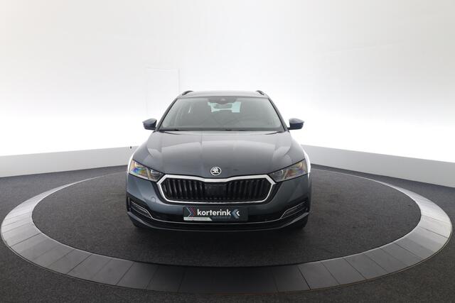 Skoda OCTAVIA Combi 1.5 TSI First Edition Stoelverwarming, Trekhaak