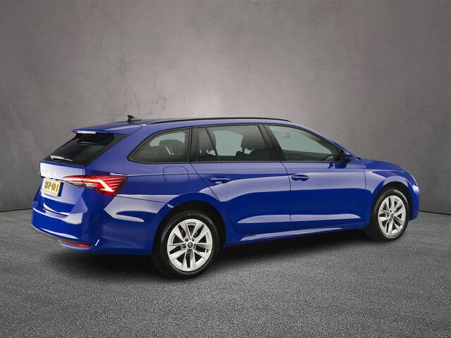 Skoda OCTAVIA Combi 1.5 TSI MHEV Business Edition Plus 150pk DSG Automaat, Adaptive cruise control, Stoelverwarming, Stuurverwarming, Achteruitrijcamera, Navigatie, Elektrische achterklep, App-connect