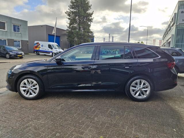 Skoda OCTAVIA Combi 1.0 e-TSI Business Edition Plus | Navigatie | Trekhaak | Cruise Control |