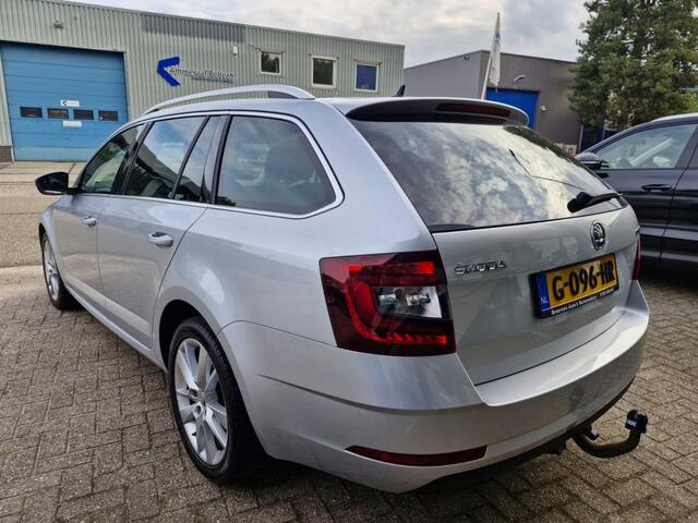 Skoda OCTAVIA Combi 1.0 TSI Ambition Business | Automaat | Navigatie | Trekhaak |