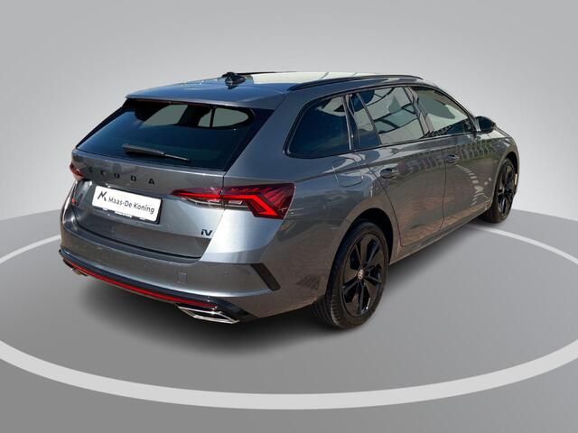 Skoda OCTAVIA Combi 1.4TSI iV PHEV 180kW/245PK RS · Navigatie · Apple/Android Car Play · Parkeersensoren