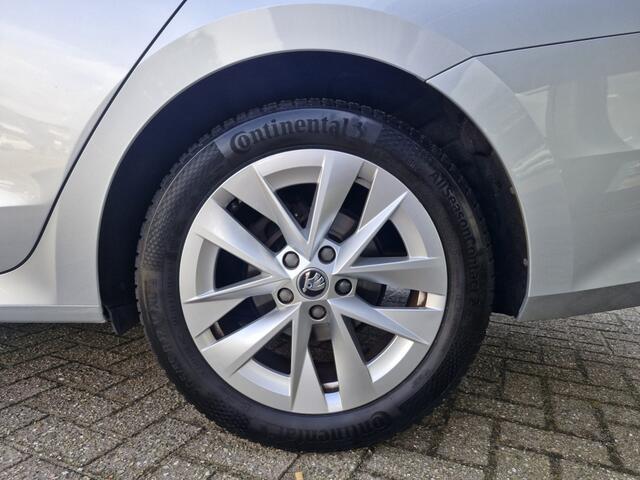 Skoda OCTAVIA Combi 1.0 TSI Business Edition | Automaat | Navigatie | Stoelverwarming |