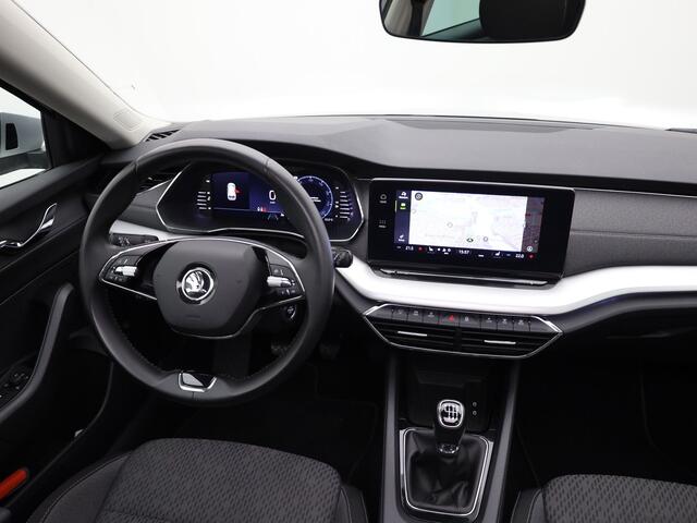 Skoda OCTAVIA Combi 1.0 TSI Business Edition Plus | Panodak | Trekhaak elk. wegkl. | Camera | Elk. A-klep | Prijs Rijklaar!!