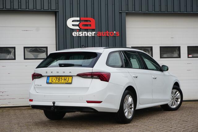 Skoda OCTAVIA Combi 1.0 TSI Business Edition | TREKHAAK | METALLIC WIT | ADAPT. CRUISE | CARPLAY |