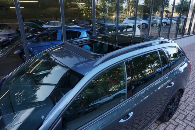 Skoda OCTAVIA Combi 1.5 TSI Greentech Sport Business Pano/Trekhaak!