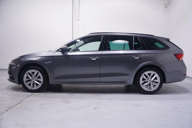 Skoda OCTAVIA Combi 1.5 e-TSI Business Edition Apple Carplay ACC Voorstoelen Verwarmd Privacy Glass Airco LED Spiegels Elek. Inklapbaar LMV "17"