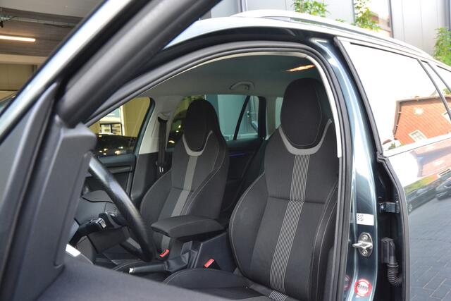 Skoda OCTAVIA Combi 1.0 TSI Greentech Style Business NAP | Automaat | Trekhaak | Carplay | Cruise Control