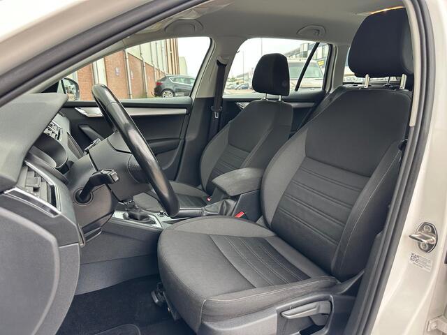 Skoda OCTAVIA Combi 1.0 TSI Greentech Ambition Business Climate C, Cruise C, Navigatie, Pdc!!!!