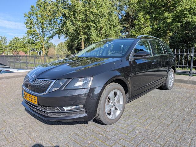 Skoda OCTAVIA Combi 1.5 TSI 150PK | Trekhaak | Carplay | Camera | ACC | Stoelverw. | Climate Control | LED