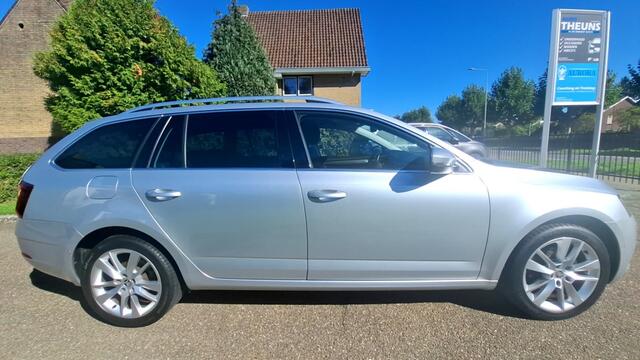 Skoda OCTAVIA Combi 1.0 TSI Grt St. Bns/airco/trekhaak/navi