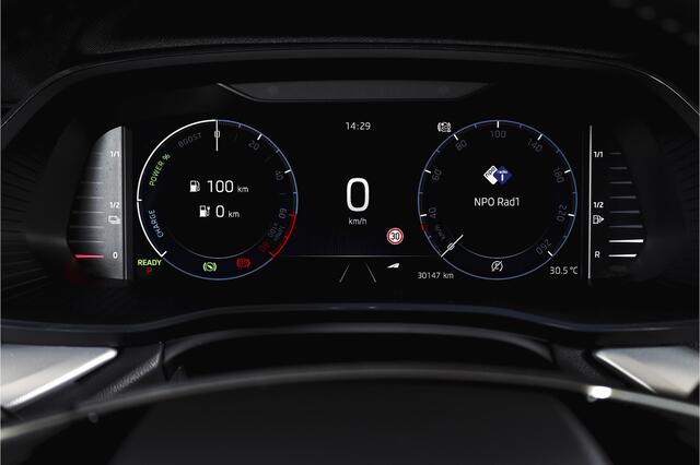 Skoda OCTAVIA Combi 1.4 TSI iV PHEV Business Edition Plus | Org. NL | Afn. Trekhaak | Apple CarPlay | ACC | Navi | Stoel- & Stuurverwarming | PDC V+A | Camera | 18" |