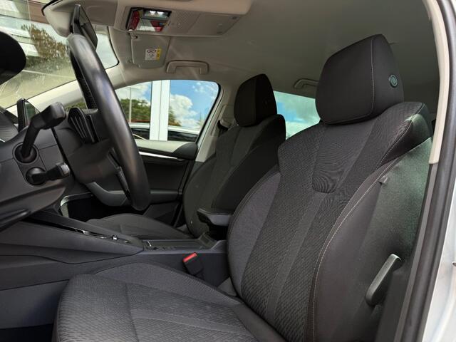 Skoda OCTAVIA Combi 1.4 TSI iV PHEV Business Edition Plus - Camera Carplay Head Up Stoelverw.