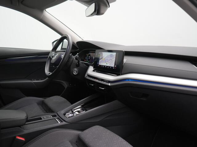 Skoda OCTAVIA Combi 1.4 TSI iV Business Edition PHEV 204pk Dealer O.H | Trekhaak Af Fabriek | Adaptive Cruise | Camera | Stoelmassage | Sportstoelen & Stuur Verwarmd | Keyless | Sfeerverlichting | Crystal LED | Apple Carplay | Navigatie | 18"L.M | Plug In Hybrid