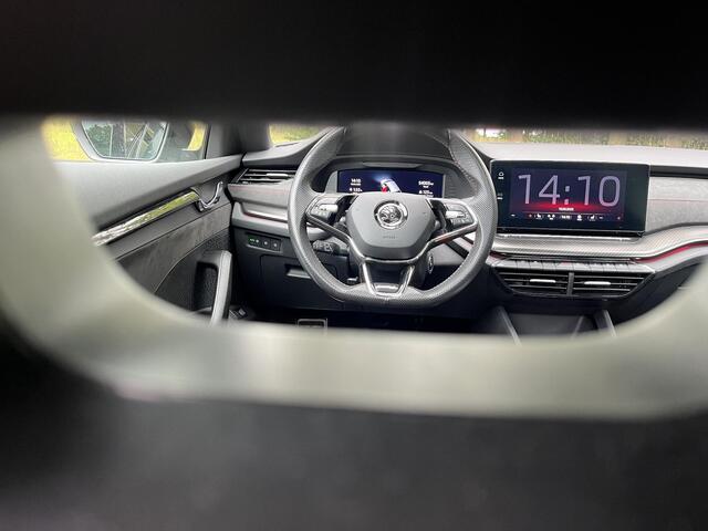 Skoda OCTAVIA Combi 2.0 TSI 245PK RS | PANO | 19" ALTAIR VELGEN | SUNSET | FULL LED