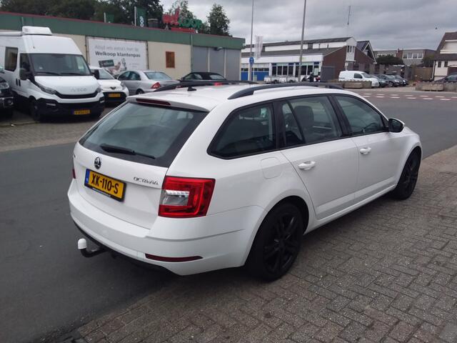 Skoda OCTAVIA Combi 1.5 TSI Greentech Ambition Business