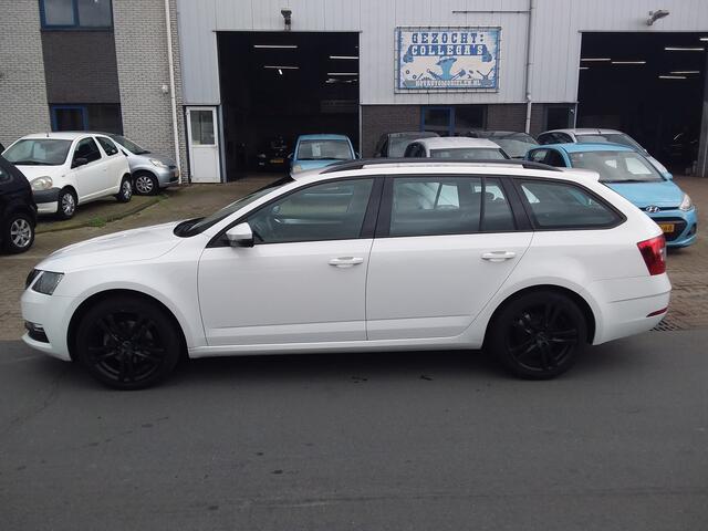 Skoda OCTAVIA Combi 1.5 TSI Greentech Ambition Business
