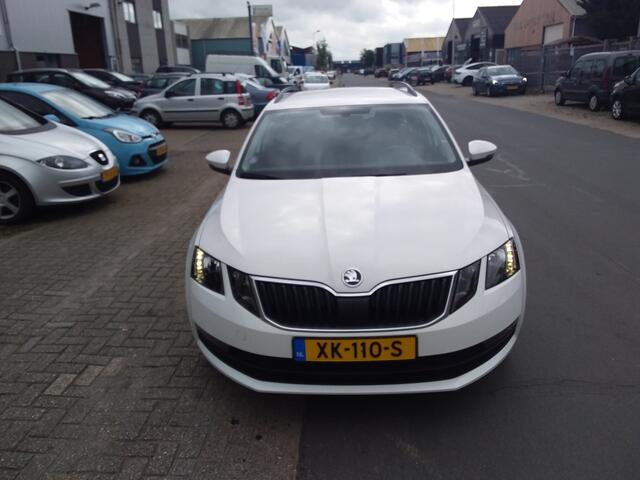 Skoda OCTAVIA Combi 1.5 TSI Greentech Ambition Business