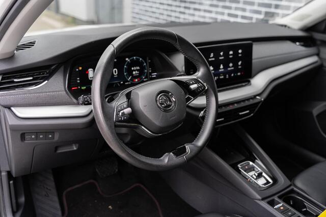 Skoda OCTAVIA Combi 1.4 TSI iV PHEV Business Edition | Plug-in Hybrid | Achteruitrijcamera | Parkeersensoren | Keyless Entry | Sunset Glas | Stoelverwarming voor en achter | Lichtmetalen Velgen 17 inch | Navigatie | Apple Carplay | Android Auto