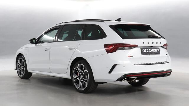 Skoda OCTAVIA Combi 1.4 TSI iV RS 245pk PHEV Business / Panoramadak / Memory / Adaptive Cruise