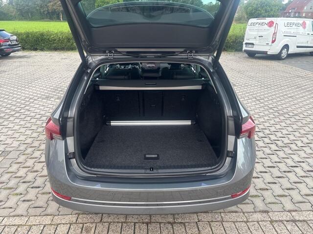 Skoda OCTAVIA 2.0 TDI STYLE TREKHAAK/CAMERA/ELEK-KLEP/ACC/MEM/STOEL+STUURVERW