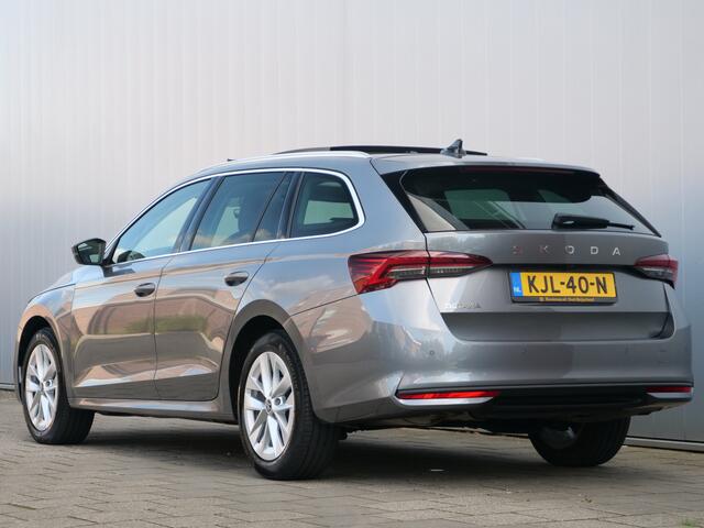 Skoda OCTAVIA Combi 1.5 TSI MHEV Business Edition Plus 150 Pk Automaat Navi / DAB / Apple Carplay / Camera / Stoelverwarming / Pano-dak