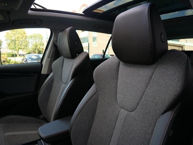 Skoda OCTAVIA Combi 1.5 TSI MHEV Business Edition Plus 150 Pk Automaat Navi / DAB / Apple Carplay / Camera / Stoelverwarming / Pano-dak