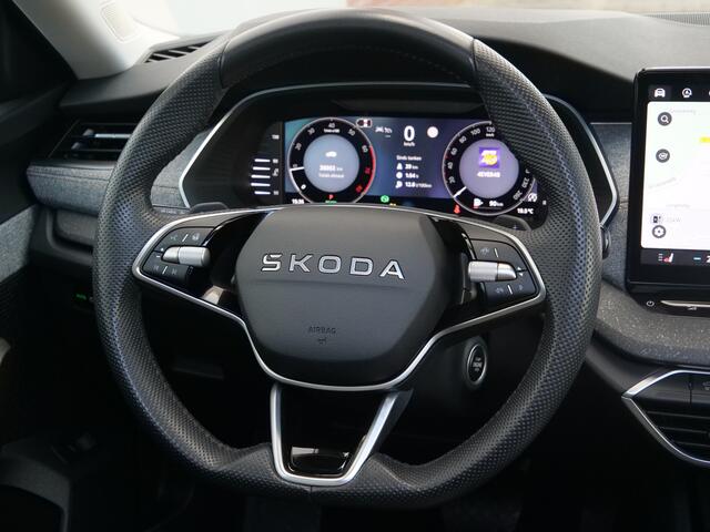 Skoda OCTAVIA Combi 1.5 TSI MHEV Business Edition Plus 150 Pk Automaat Navi / DAB / Apple Carplay / Camera / Stoelverwarming / Pano-dak