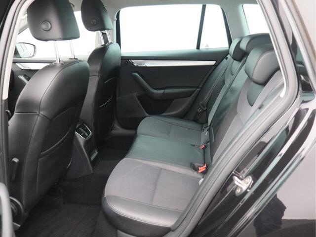 Skoda OCTAVIA Combi 1.0 TSI Greentech Business Edition/ lage km!