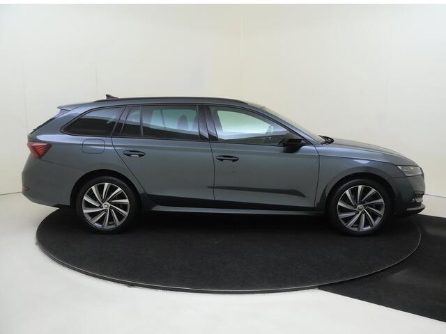 Skoda OCTAVIA Combi 1.4 TSI iV PHEV Business Edition | SoH 96% | Achteruitrijcamera | Adaptieve demping | Matrix LED verlichting | Adaptieve cruise control | Lane assist | Stoelverwarming | Voorruit verwarming | Elektrische kofferklep |