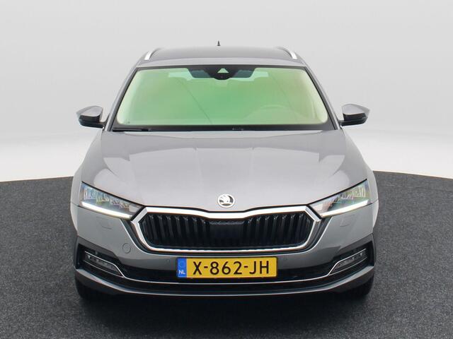 Skoda OCTAVIA Combi 1.0 e-TSi 110 Pk Automaat Business Edition Plus | Stoelverwarming | Trekhaak | Adaptive Cruise | Navigatie | 17 Inch | 66.153 Km !!