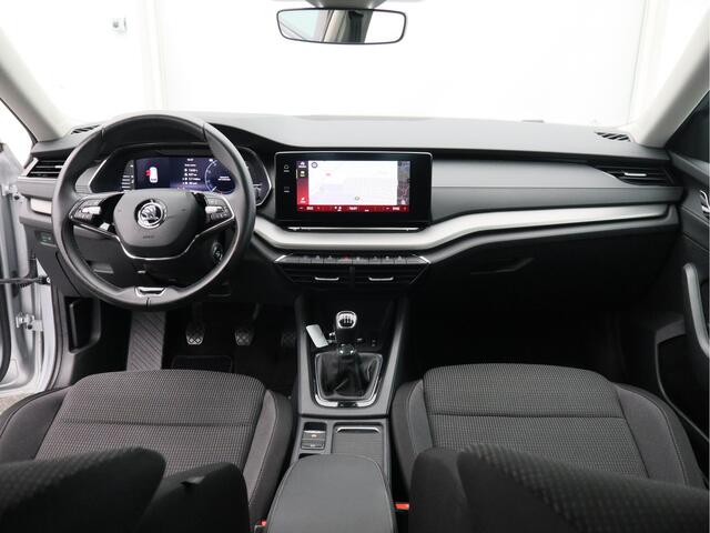 Skoda OCTAVIA Combi 1.0 TSI Business Edition/ lage km/ compleet!