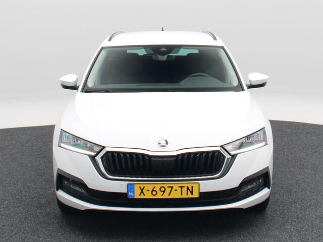Skoda OCTAVIA Combi 1.0 TSi 110 Pk Business Edition | Stoelverwarming | Adaptive Cruise | Navigatie | CarPlay | 16 Inch | 70.153 Km !!